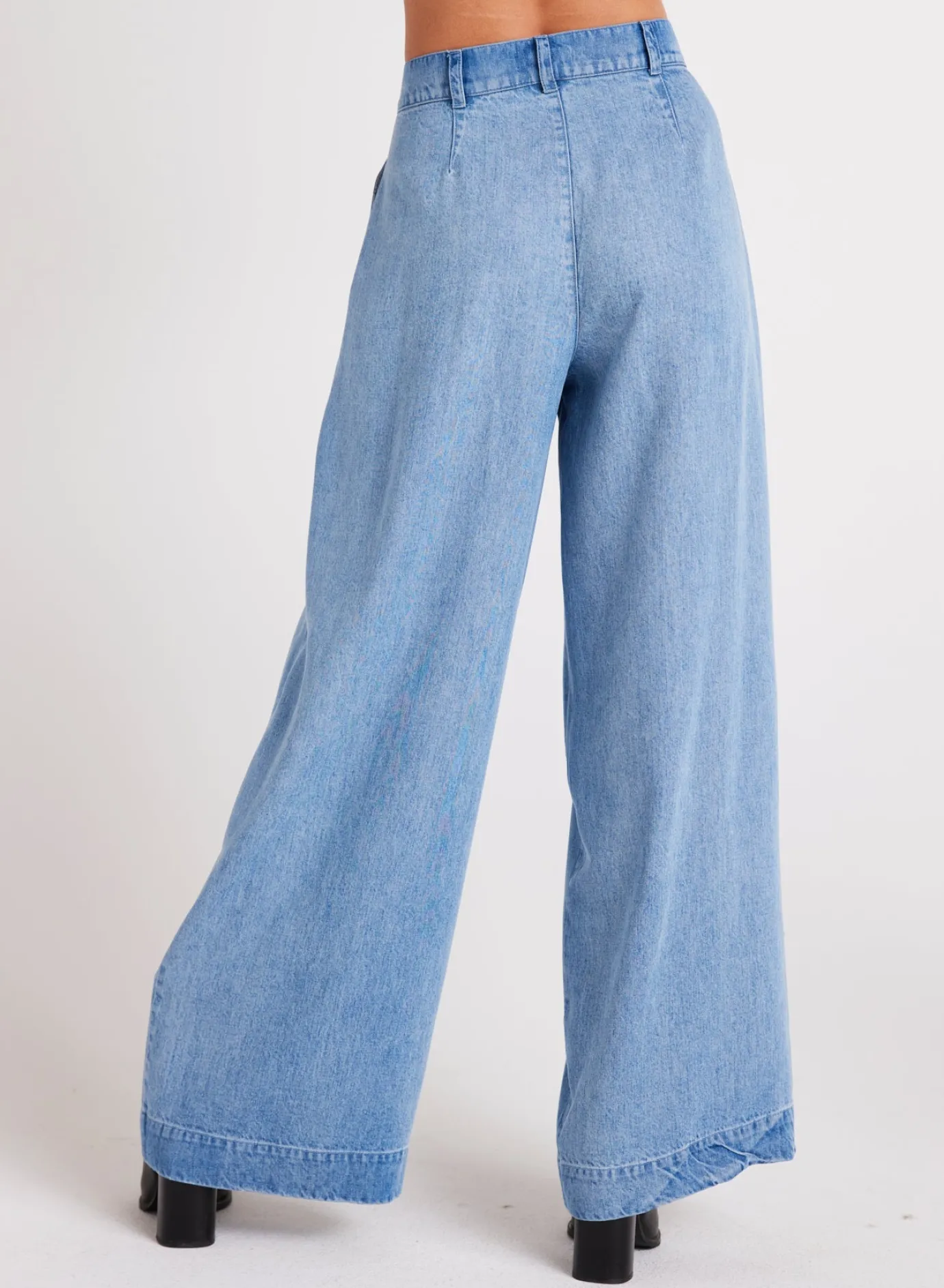Bella Dahl Greta Pleated Wide Leg Trouser - Vintage Horizon Wash- Pants