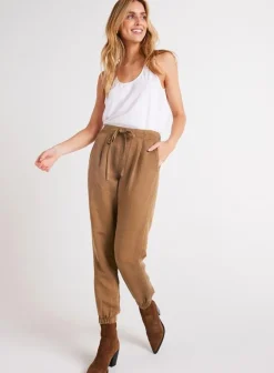 Bella Dahl Luna Pleat Front Jogger - Topaz Brown- Pants
