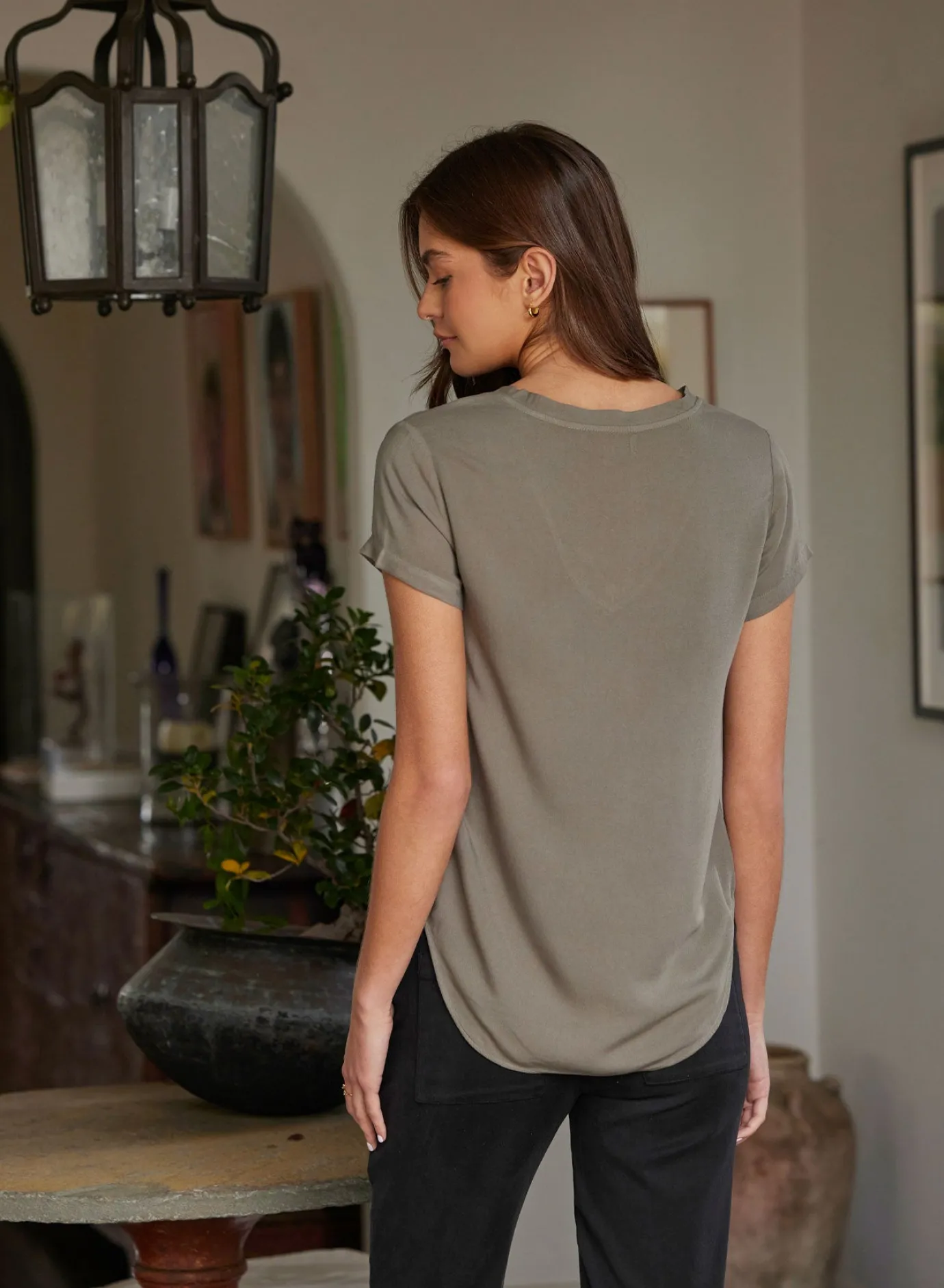 Bella Dahl V-Neck Tee - Soft Army- Short Sleeve